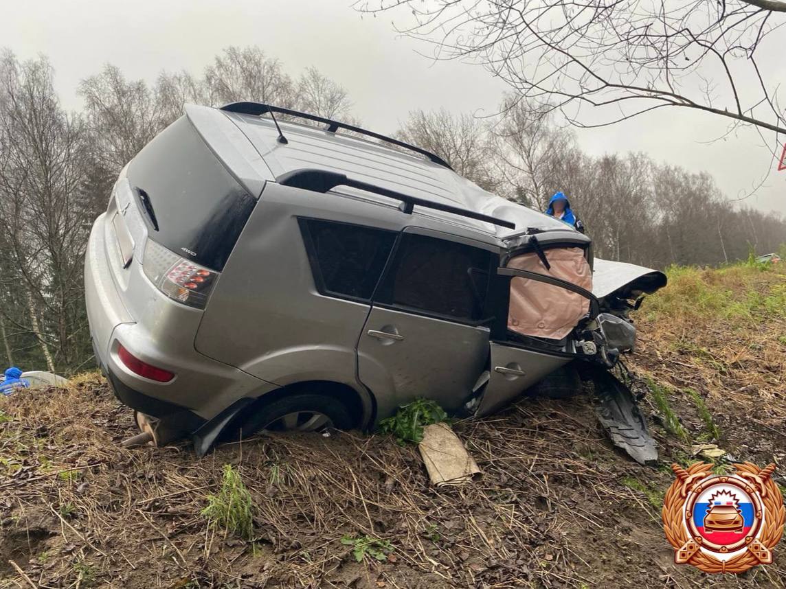 В Тверской области при столкновении двух Mitsubishi погиб пассажир В Тверской области при столкновении двух Mitsubishi погиб пассажир