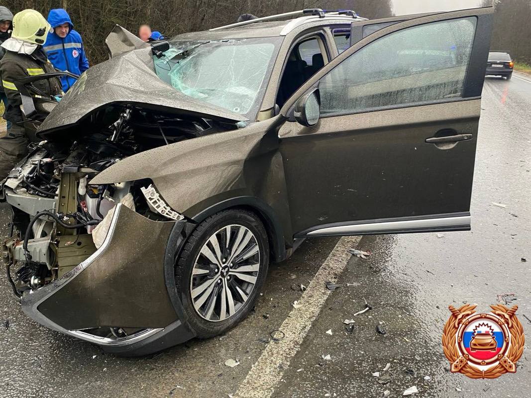 В Тверской области при столкновении двух Mitsubishi погиб пассажир В Тверской области при столкновении двух Mitsubishi погиб пассажир