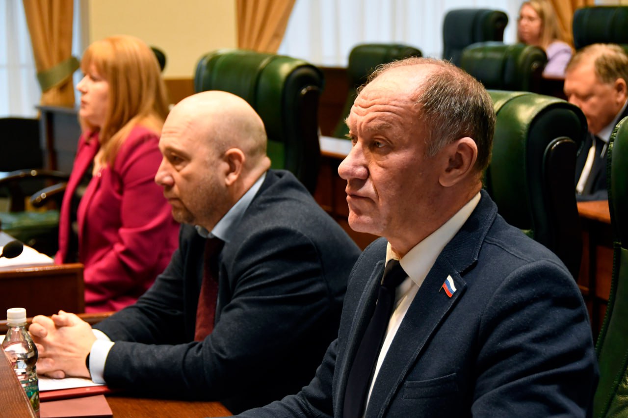 В региональном парламенте 19 ноября состоялось очередное заседание Совета руководителей представительных органов муниципальных образований при председателе ЗСТО В региональном парламенте 19 ноября состоялось очередное заседание Совета руководителей представительных органов муниципальных образований при председателе ЗСТО