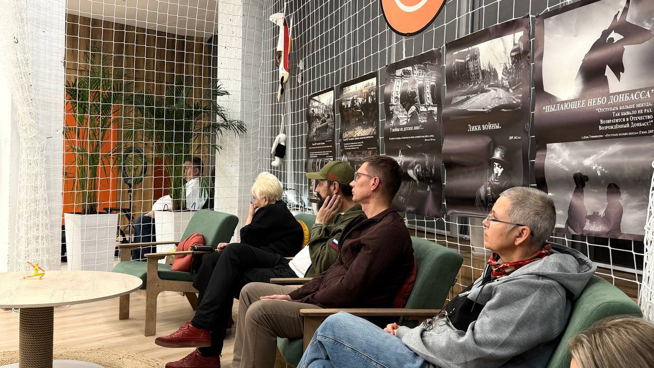 «Мы очень ждали Россию!». Кажется, уже не первый раз звучит эта фраза от жителей Донбасса, с которыми мы устраиваем встречи «Мы очень ждали Россию!». Кажется, уже не первый раз звучит эта фраза от жителей Донбасса, с которыми мы устраиваем встречи