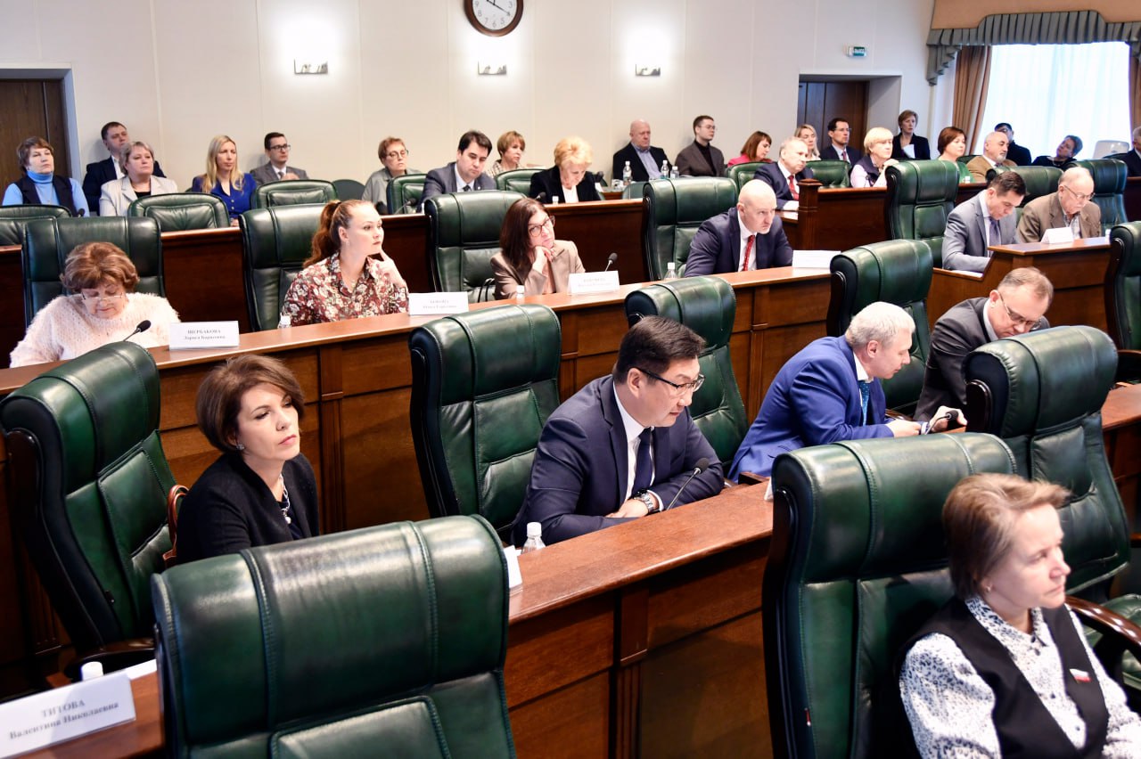 19 ноября в областном парламенте состоялись публичные слушания по проекту закона «Об областном бюджете Тверской области на 2026 год и на плановый период 2027 и 2028 гг» и прогнозу социально-экономического развития региона на... 19 ноября в областном парламенте состоялись публичные слушания по проекту закона «Об областном бюджете Тверской области на 2026 год и на плановый период 2027 и 2028 гг» и прогнозу социально-экономического развития региона на...