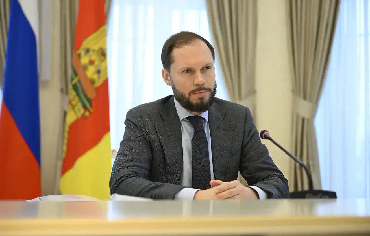 В региональном Правительстве состоялась встреча врио Губернатора Виталия Королева с председателем Совета Фонда возрождения Старицкого Свято-Успенского монастыря Виктором Христенко В региональном Правительстве состоялась встреча врио Губернатора Виталия Королева с председателем Совета Фонда возрождения Старицкого Свято-Успенского монастыря Виктором Христенко