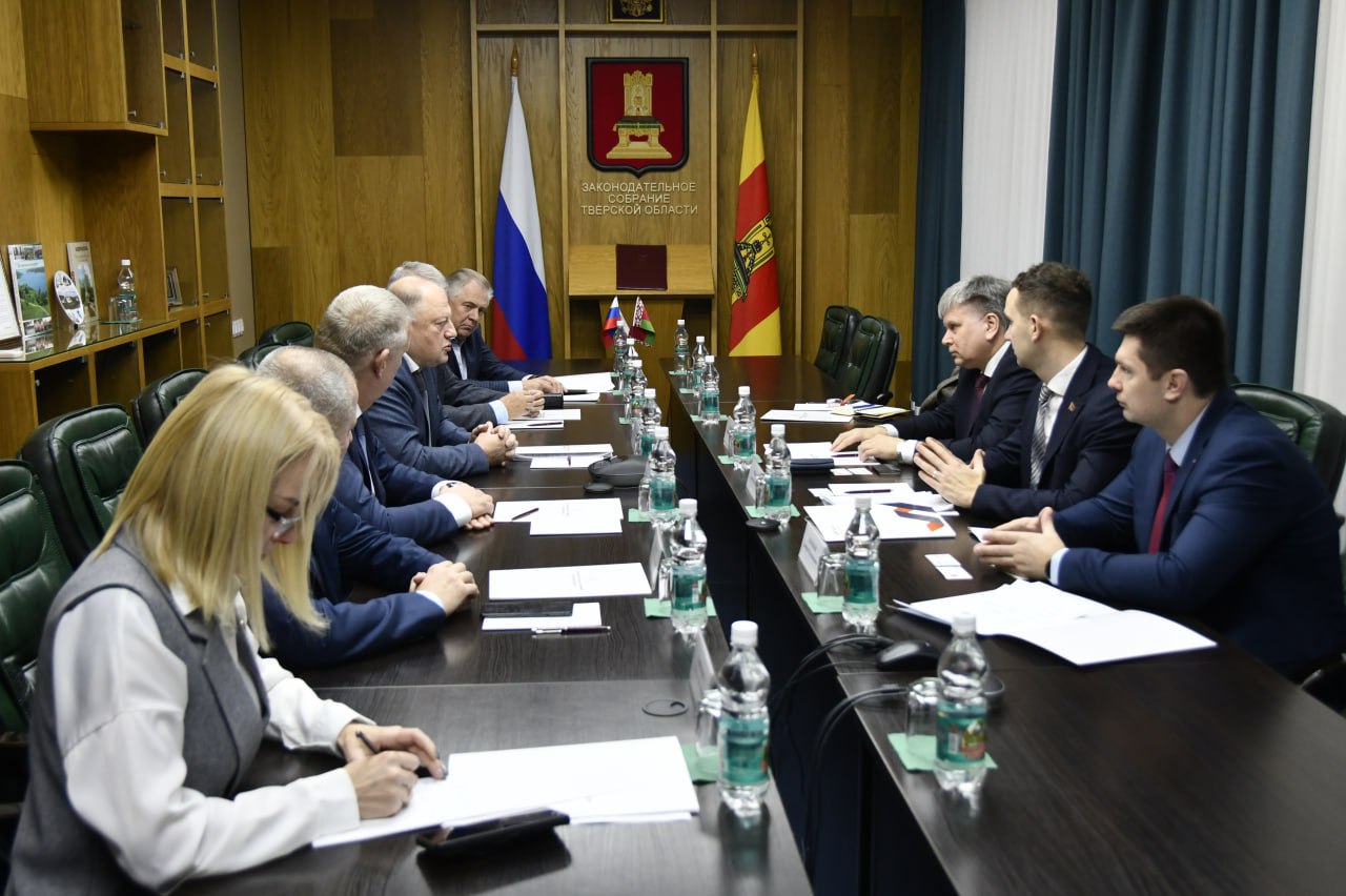 Законодательное Собрание посетила делегация промышленников из Республики Беларусь Законодательное Собрание посетила делегация промышленников из Республики Беларусь