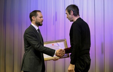 21        ,         -      