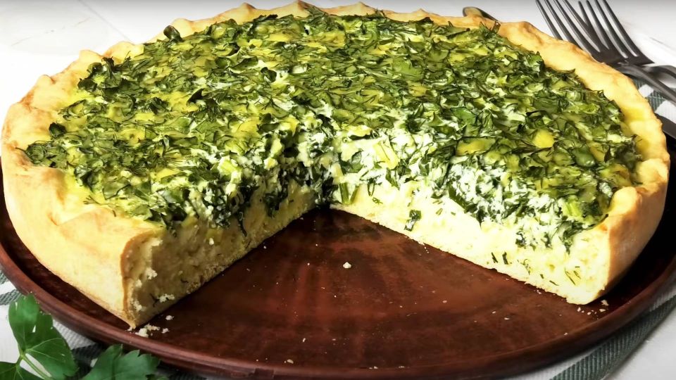 Забудьте о возне с тестом: этот вкуснейший пирог с сыром готовится на раз-два