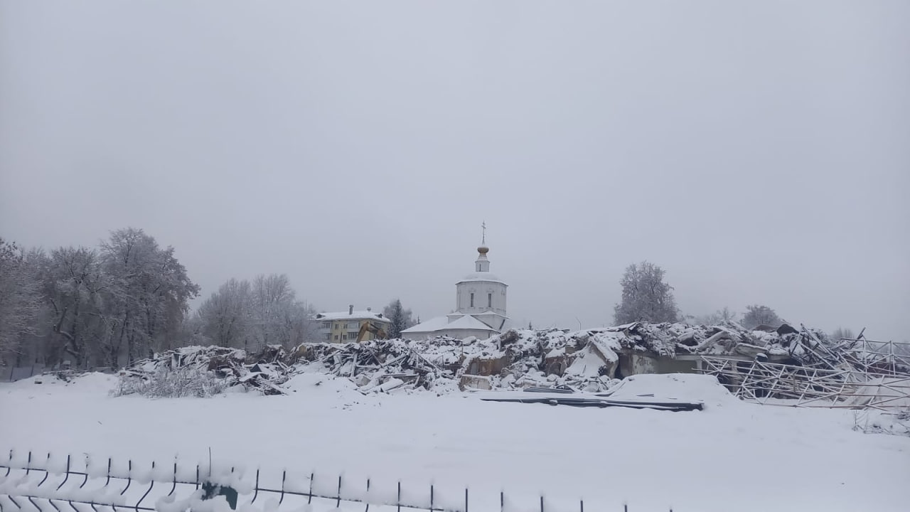 Старый «Речной» демонтируют, чтобы на его месте построить современный многофункциональный культурно-выставочный центр