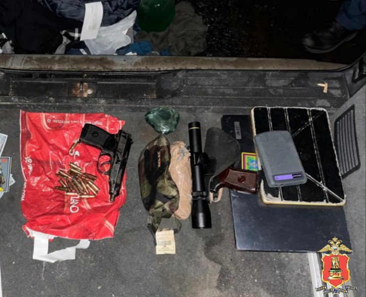 В Твери задержан мужчина, подозреваемый в незаконном обороте оружия и патронов В Твери задержан мужчина, подозреваемый в незаконном обороте оружия и патронов