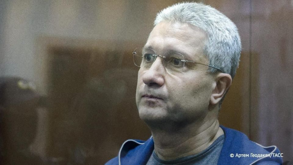 Сергей Колясников: Арбитражный суд Москвы по заявлению банка ПСБ признал банкротом экс-замглавы Минобороны Тимура Иванова и начал процедуру реализации его имущества