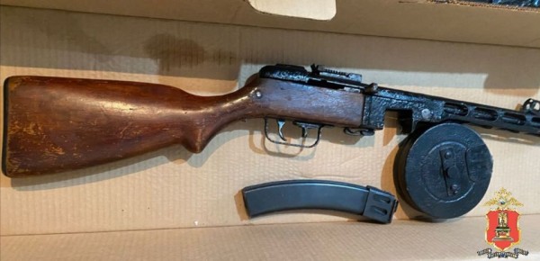 Житель Тверской области выкопал целый арсенал военного оружия и боеприпасов