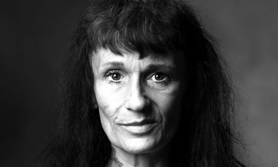 Признаки финансового кризиса: как распознать, что женщина сталкивается с трудностями