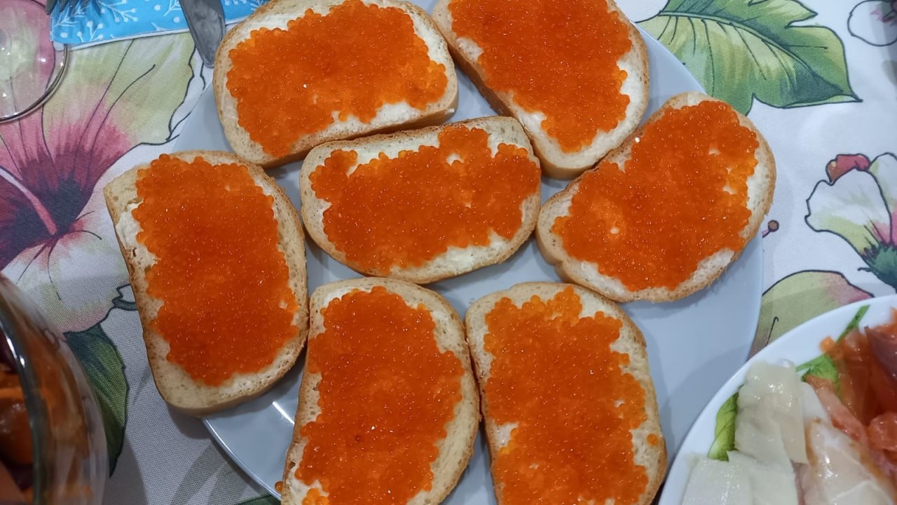 В Твери мошенники начали продавать икру «выгодно и по акции»