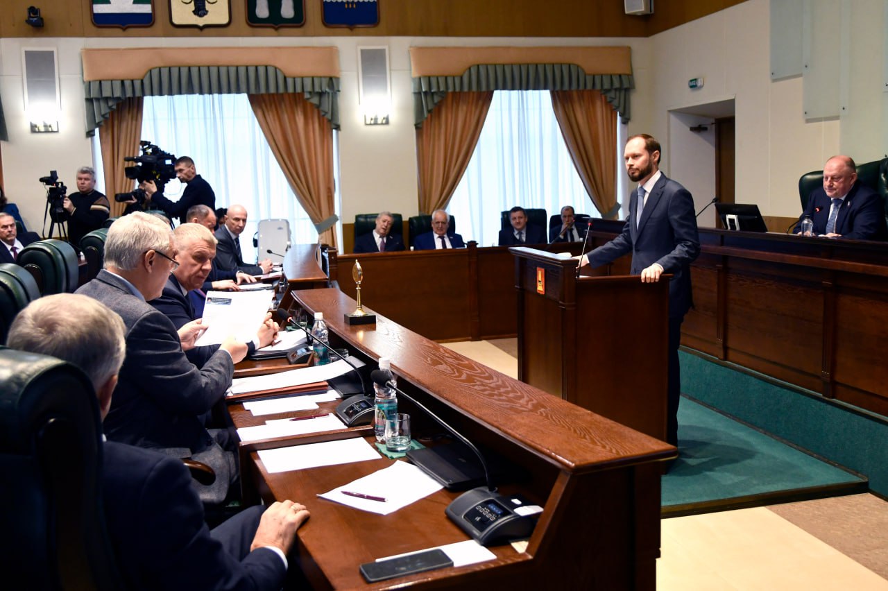 28 ноября врио Губернатора Виталий Королев впервые выступил перед депутатами Законодательного Собрания и ответил на вопросы представителей депутатских фракций в рамках очередного заседания ЗС, которое провел председатель... 28 ноября врио Губернатора Виталий Королев впервые выступил перед депутатами Законодательного Собрания и ответил на вопросы представителей депутатских фракций в рамках очередного заседания ЗС, которое провел председатель...