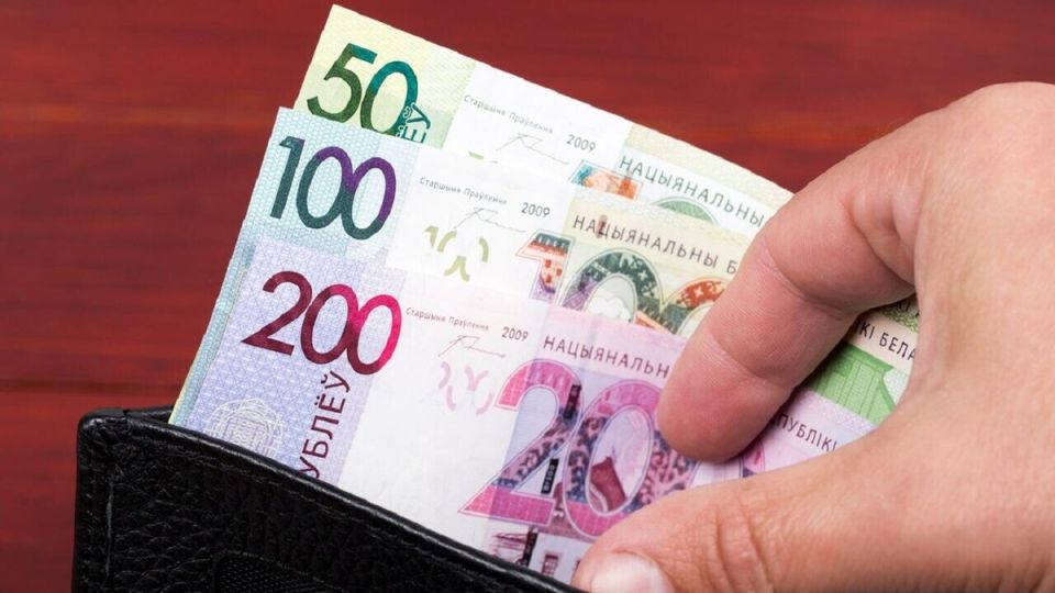 Пенсии в Беларуси: радуйтесь, дружно в 2026-м!