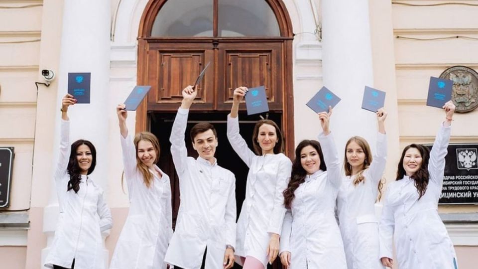 Российская медицина в кризисе: как образование блокирует путь к профессии врача