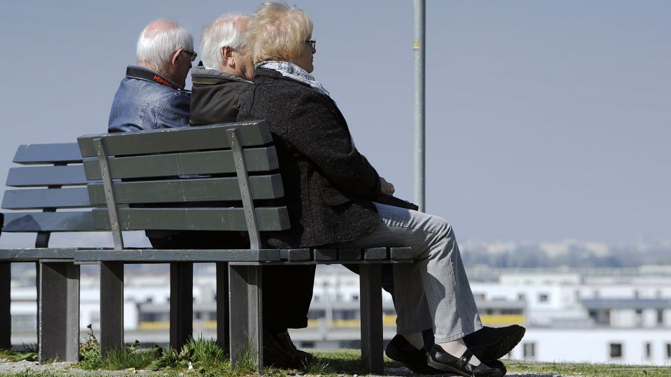 Врач назвал причину резкого старения людей