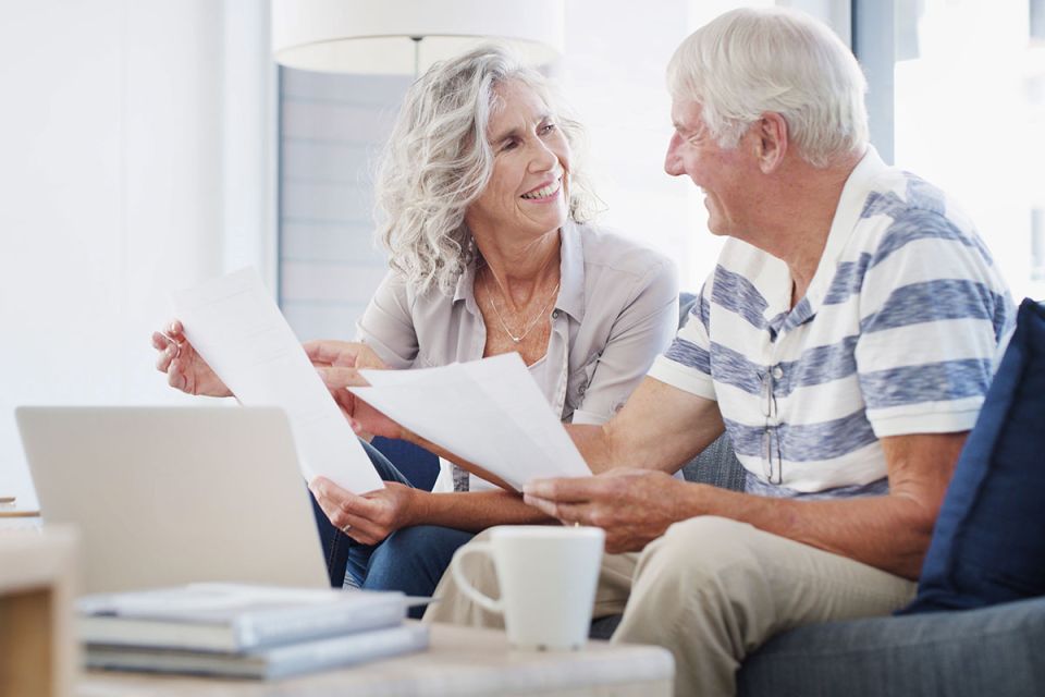 Наследство в России: как государство забирает пенсионные накопления, а долги остаются с наследниками