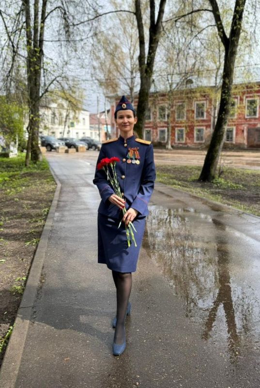 Фотопроект «Мама в погонах» продолжает следователь Осташковского межрайонного следственного отдела следственного управления майор юстиции Наталья Кондратьева