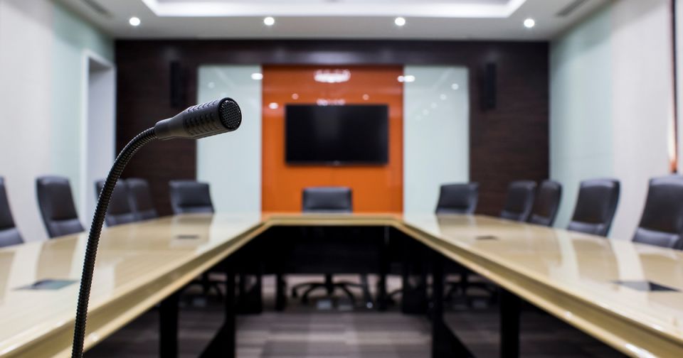 Обсуждение саморегулируемых организаций: как улучшить управление многоквартирными домами