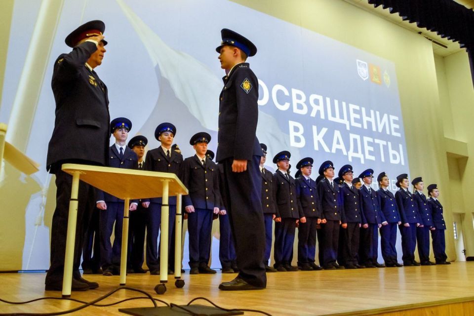 В школах Твери реализуется комплекс мероприятий в рамках патриотического воспитания обучающихся