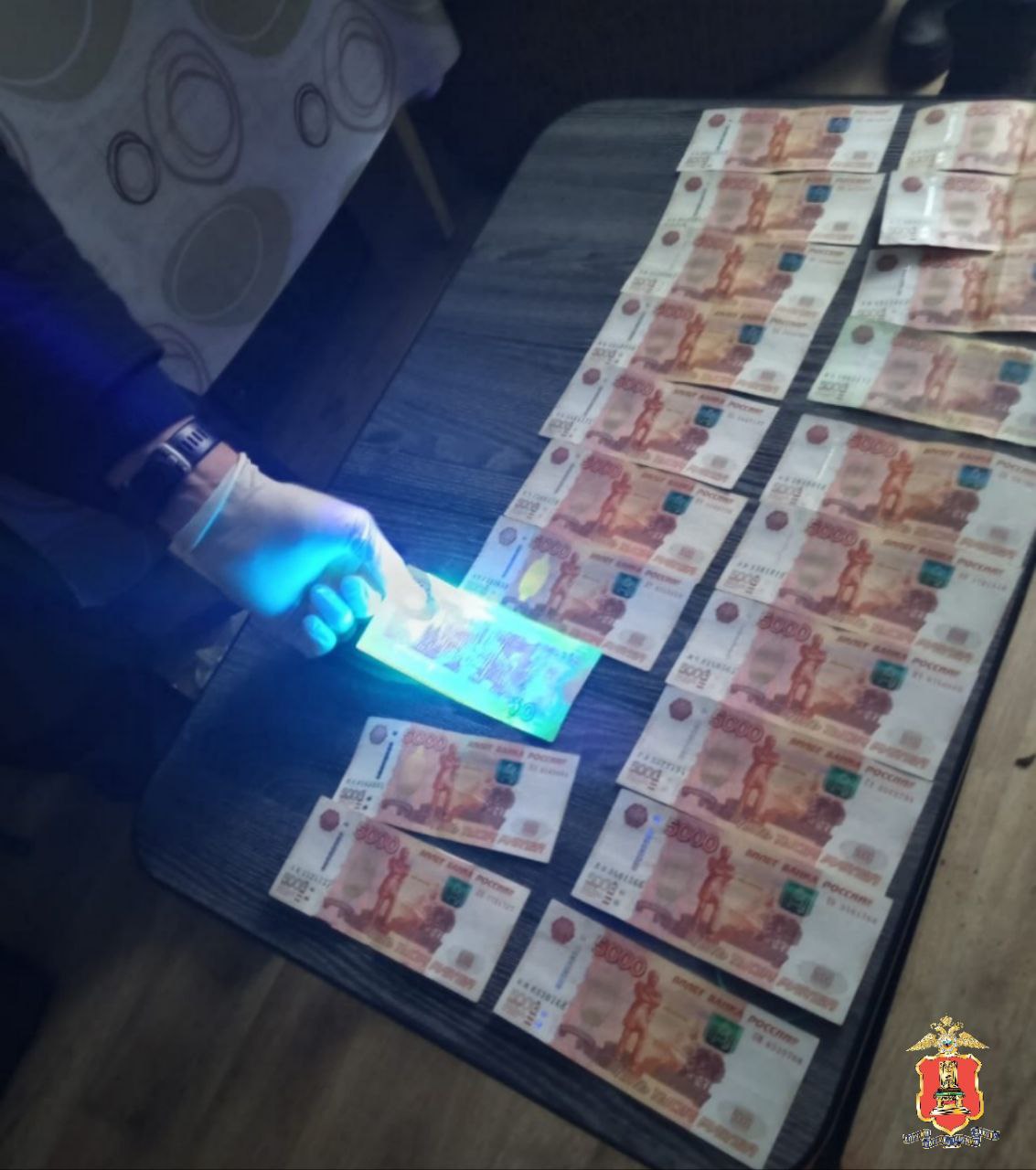 В Кимрах полицейские и сотрудники ФСБ пресекли деятельность преступной этнической группы вымогателей В Кимрах полицейские и сотрудники ФСБ пресекли деятельность преступной этнической группы вымогателей