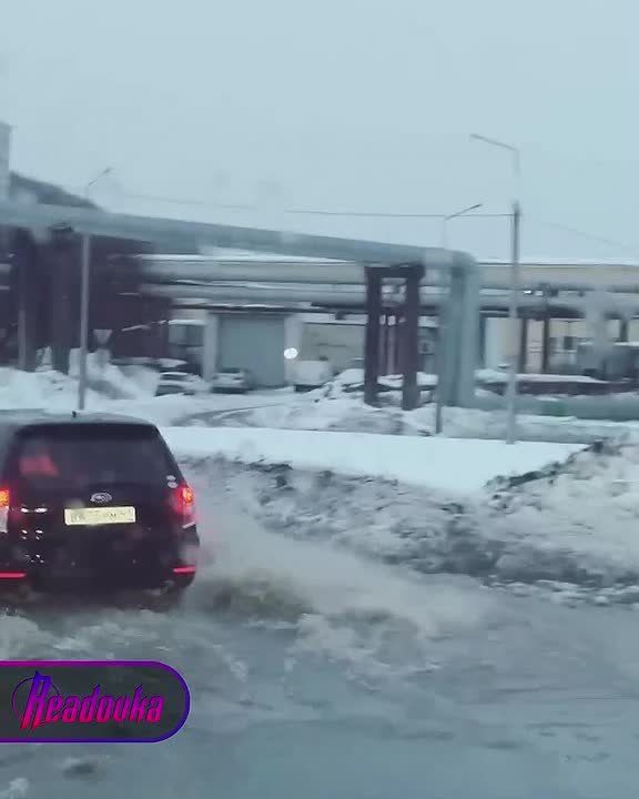 Обильный «снегодождь» затопил Петропавловск-Камчатский Улицы камчатской столицы увязли в слякоти вперемешку с глубокими лужами. Физическое состояние воды (вспоминаем физику за 7 класс) колеблется от вяло-твердого до...