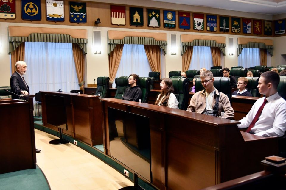 В Законодательном Собрании продолжается серия просветительских мероприятий