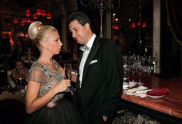 У ВОРА ЗАБРАЛИ ВСЁ. Суд изъял у экс-замминистра обороны Тимура Иванова ВСЁ ИМУЩЕСТВО, включая недвижимость, автомобили, драгоценности и автомобили: 11 земельных участков в Карелии и Московской области; Усадьбу Софьи... У ВОРА ЗАБРАЛИ ВСЁ. Суд изъял у экс-замминистра обороны Тимура Иванова ВСЁ ИМУЩЕСТВО, включая недвижимость, автомобили, драгоценности и автомобили: 11 земельных участков в Карелии и Московской области; Усадьбу Софьи...