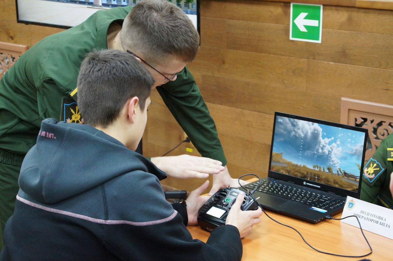 В Твери в Военной академии воздушно-космической обороны имени Маршала Советского Союза Г.К. Жукова состоялся «День будущего офицера»