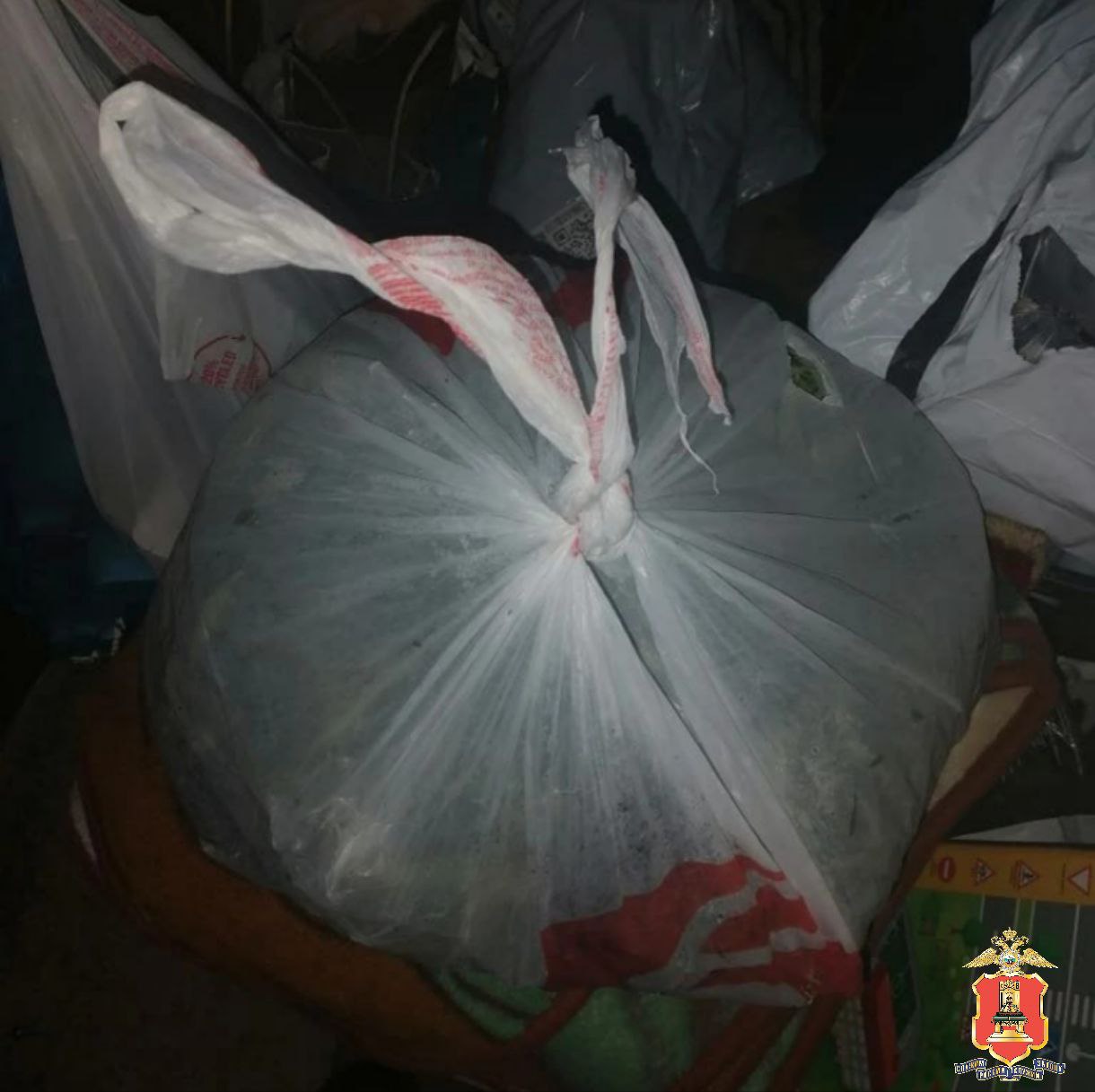 В Конакове полицейские задержали мужчину, который разводил у себя дома на продажу коноплю В Конакове полицейские задержали мужчину, который разводил у себя дома на продажу коноплю