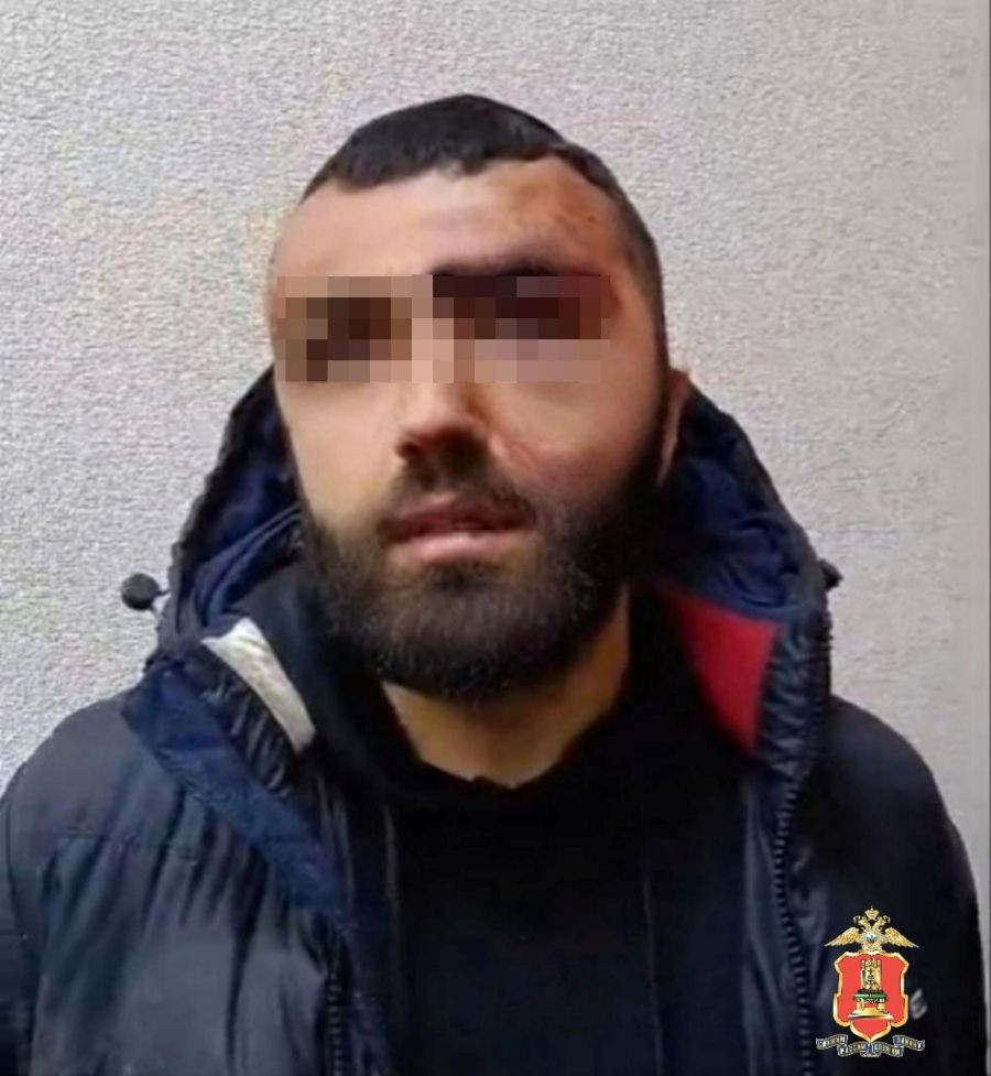 На трассе под Торжком задержали группу наркокурьеров На трассе под Торжком задержали группу наркокурьеров