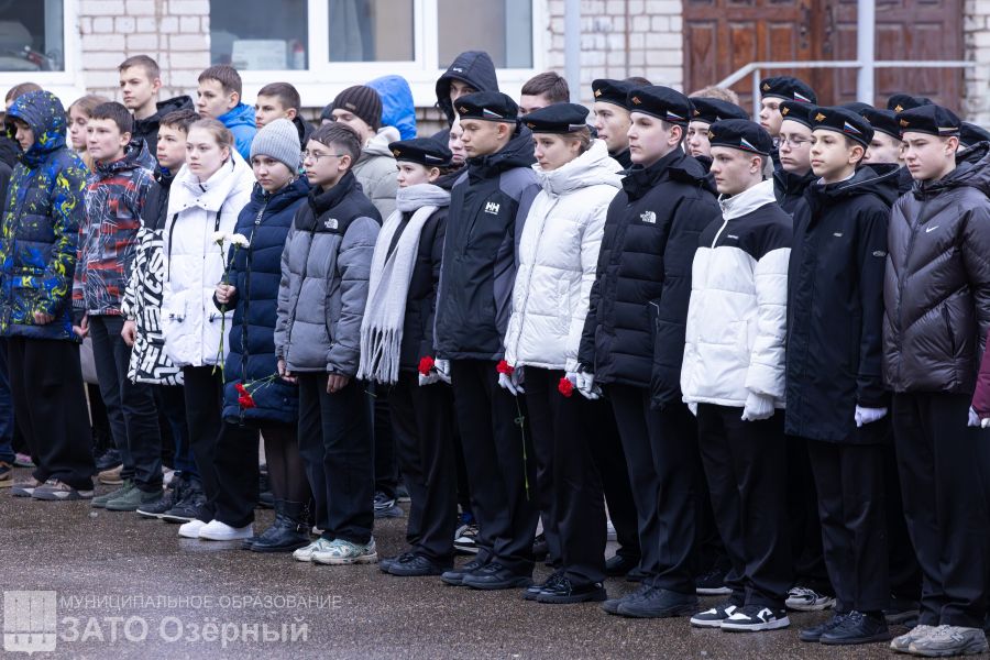 В школе Тверской области открыли мемориальную доску в память о бойце В школе Тверской области открыли мемориальную доску в память о бойце