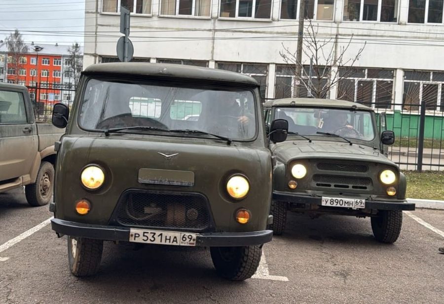 Коллектив Россельхозцентра по Тверской области направил на СВО машины и гумпомощь