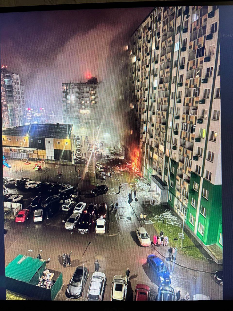 Украинские террористы ночью атаковали жилой дом в Твери Украинские террористы ночью атаковали жилой дом в Твери