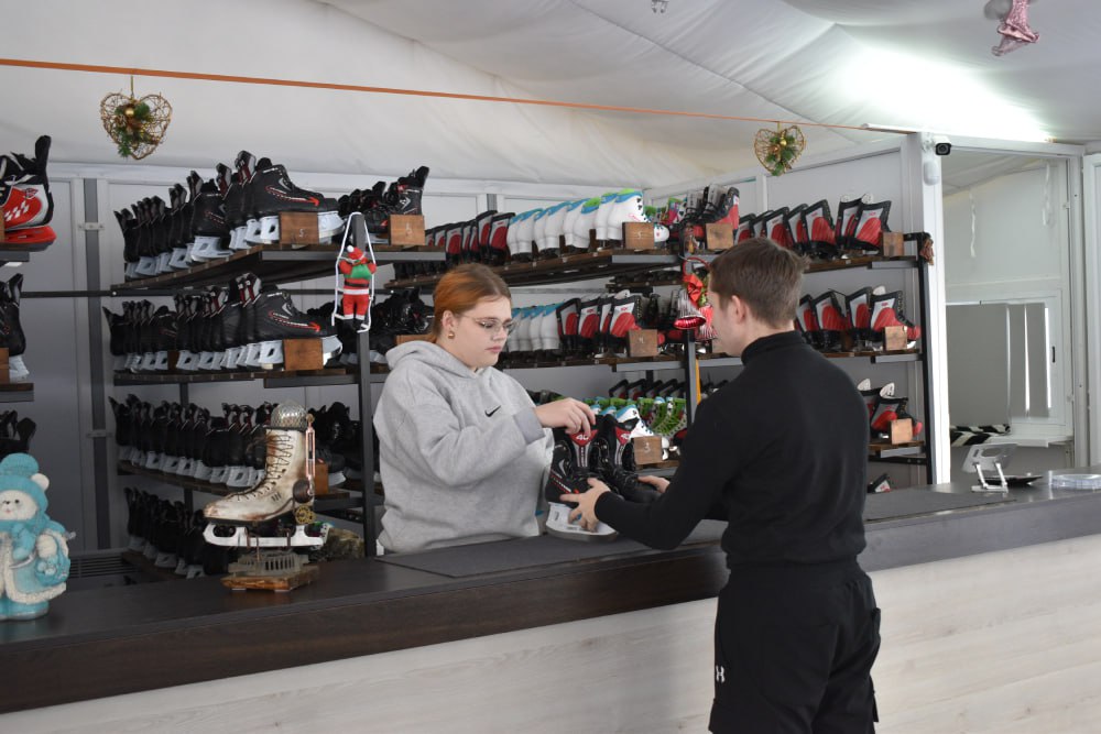 В Твери открываются катки: где уже можно покататься на коньках В Твери открываются катки: где уже можно покататься на коньках