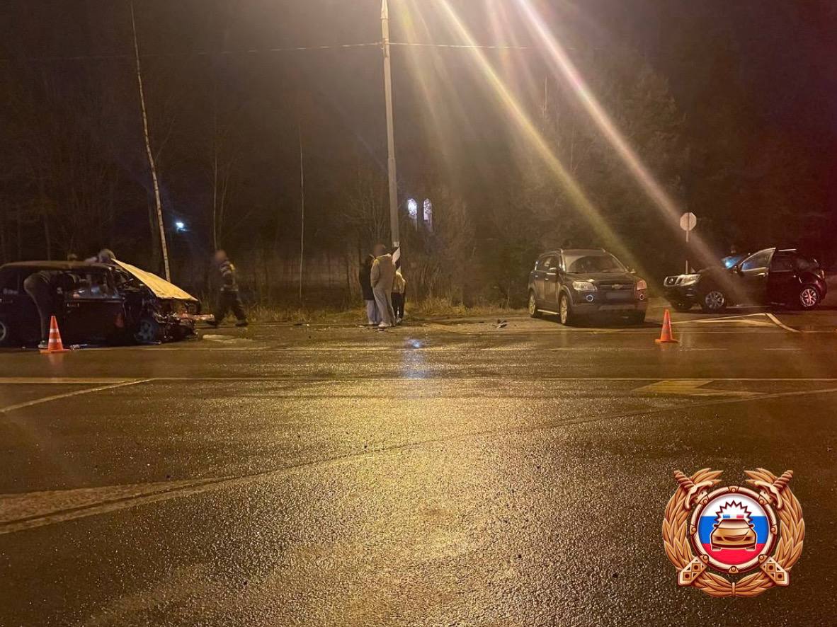 Тройное ДТП у госкомплекса «Завидово», есть пострадавшие