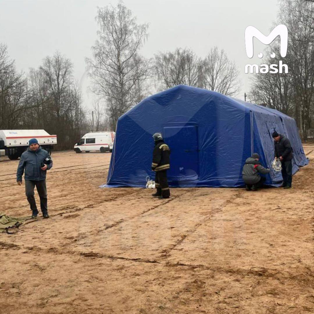 Мобильную баню установили в Торопце Тверской области — через сутки после сообщения на прямую линию с президентом и публикации Mash Мобильную баню установили в Торопце Тверской области — через сутки после сообщения на прямую линию с президентом и публикации Mash