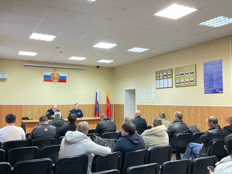 Сотрудники Госавтоинспекции провели рабочую встречу с представителями организаций, ответственными за организованные перевозки групп детей автобусами