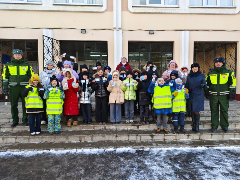 Зимние каникулы без ловушек! Госавтоинспекция города Твери совместно с сотрудниками ВАИ научила ребят обходить «дорожные ловушки» перед зимними каникулами