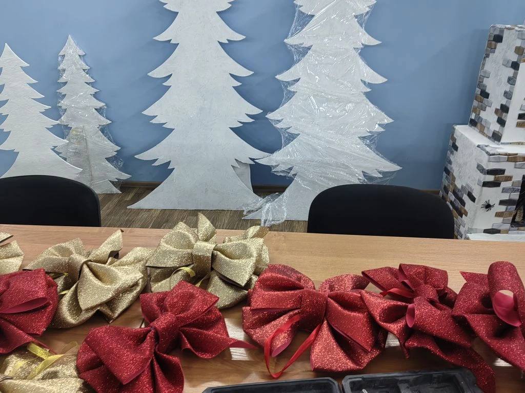 В Твери сотрудники полиции, кадеты и общественники Движения первых приняли участие в акции «Полицейский Дед Мороз» В Твери сотрудники полиции, кадеты и общественники Движения первых приняли участие в акции «Полицейский Дед Мороз»