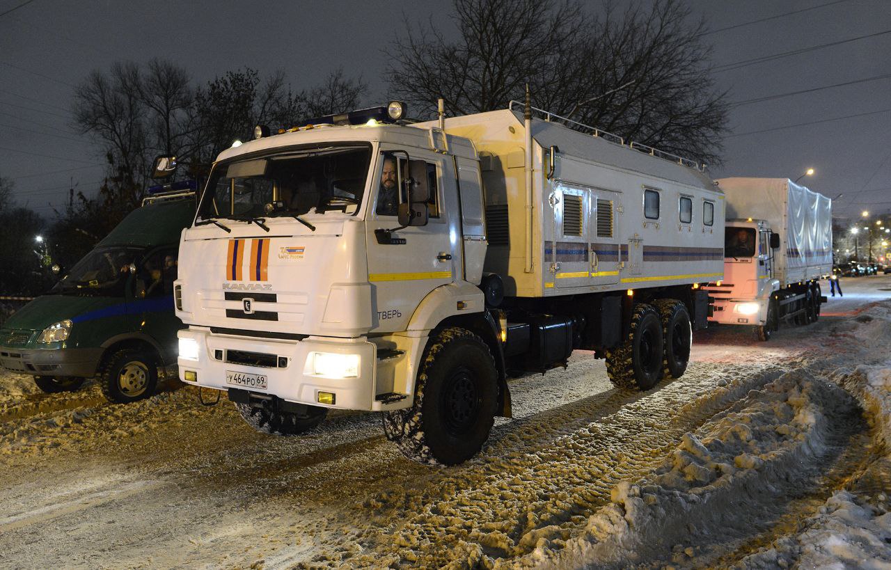 При попадании обломка БПЛА в окно жилого дома в Твери погиб человек При попадании обломка БПЛА в окно жилого дома в Твери погиб человек
