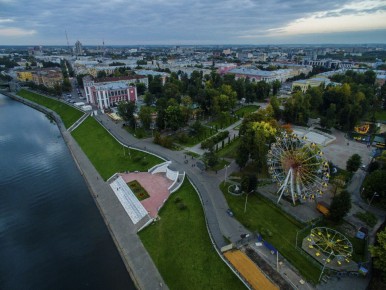 Причиной гибели человека во время атаки ВСУ в Твери мог стать не беспилотник, а хлопок бытового газа, сообщил врио главы региона