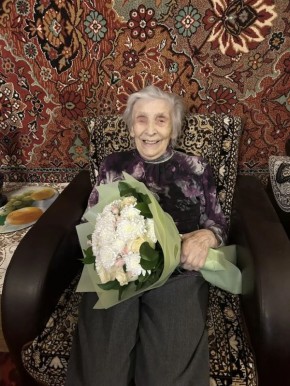 14 января 92 года исполнилось Герою Социалистического Труда, жительнице Твери Александре Ивановне Денисовой