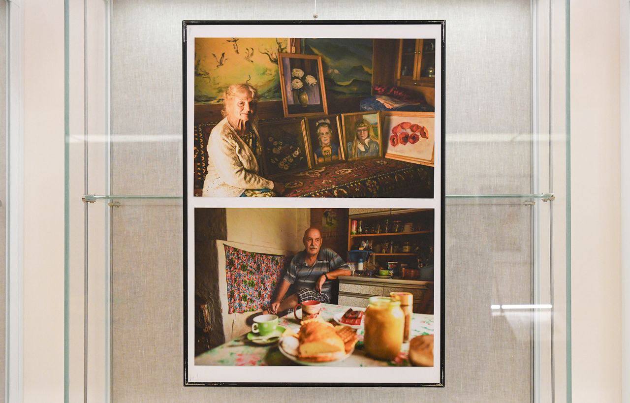 В Твери на площадке Музейно-выставочного центра им. Л. Чайкиной открылась выставка фотографии «Тверские карелы» В Твери на площадке Музейно-выставочного центра им. Л. Чайкиной открылась выставка фотографии «Тверские карелы»