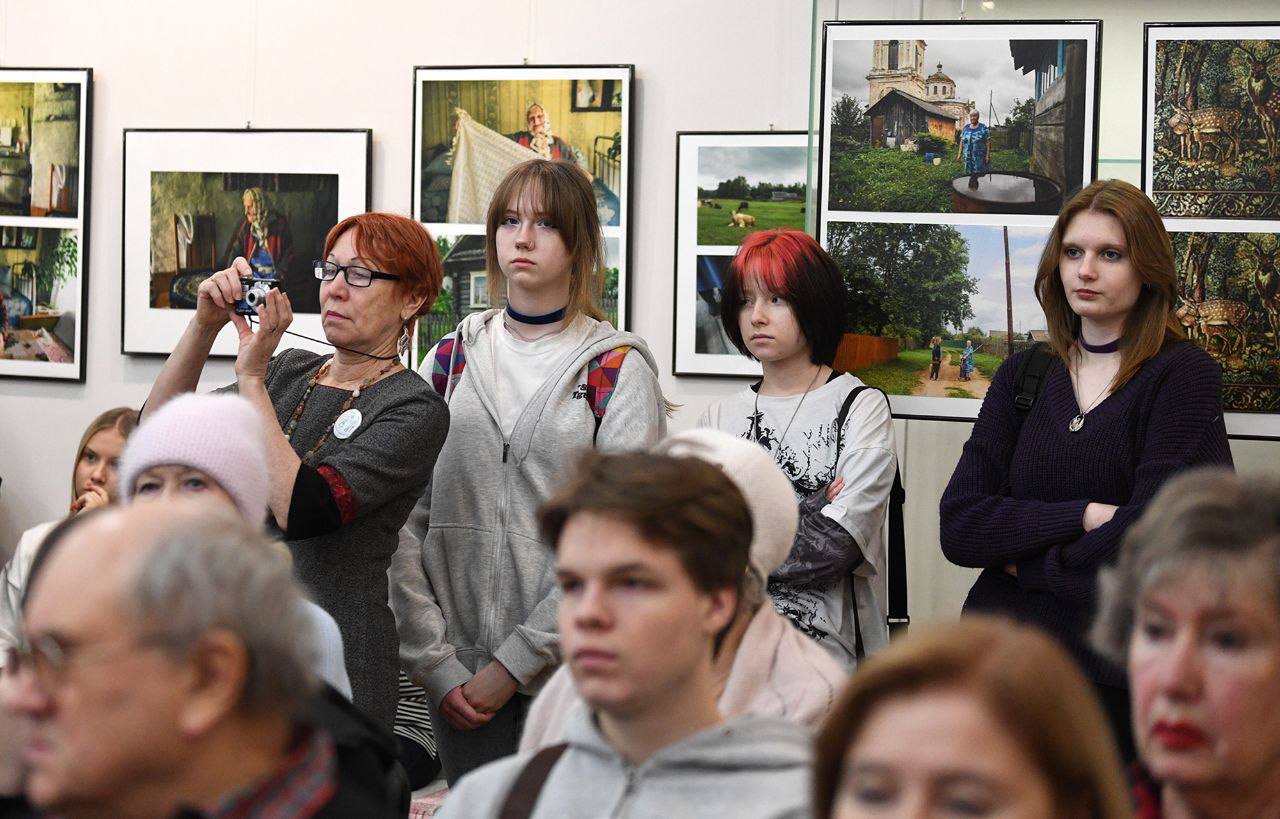 В Твери на площадке Музейно-выставочного центра им. Л. Чайкиной открылась выставка фотографии «Тверские карелы» В Твери на площадке Музейно-выставочного центра им. Л. Чайкиной открылась выставка фотографии «Тверские карелы»
