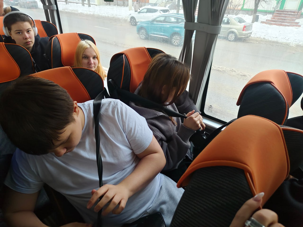 Госавтоинспекция города Твери провела инструктаж с организованной группой детей в автобусе Госавтоинспекция города Твери провела инструктаж с организованной группой детей в автобусе