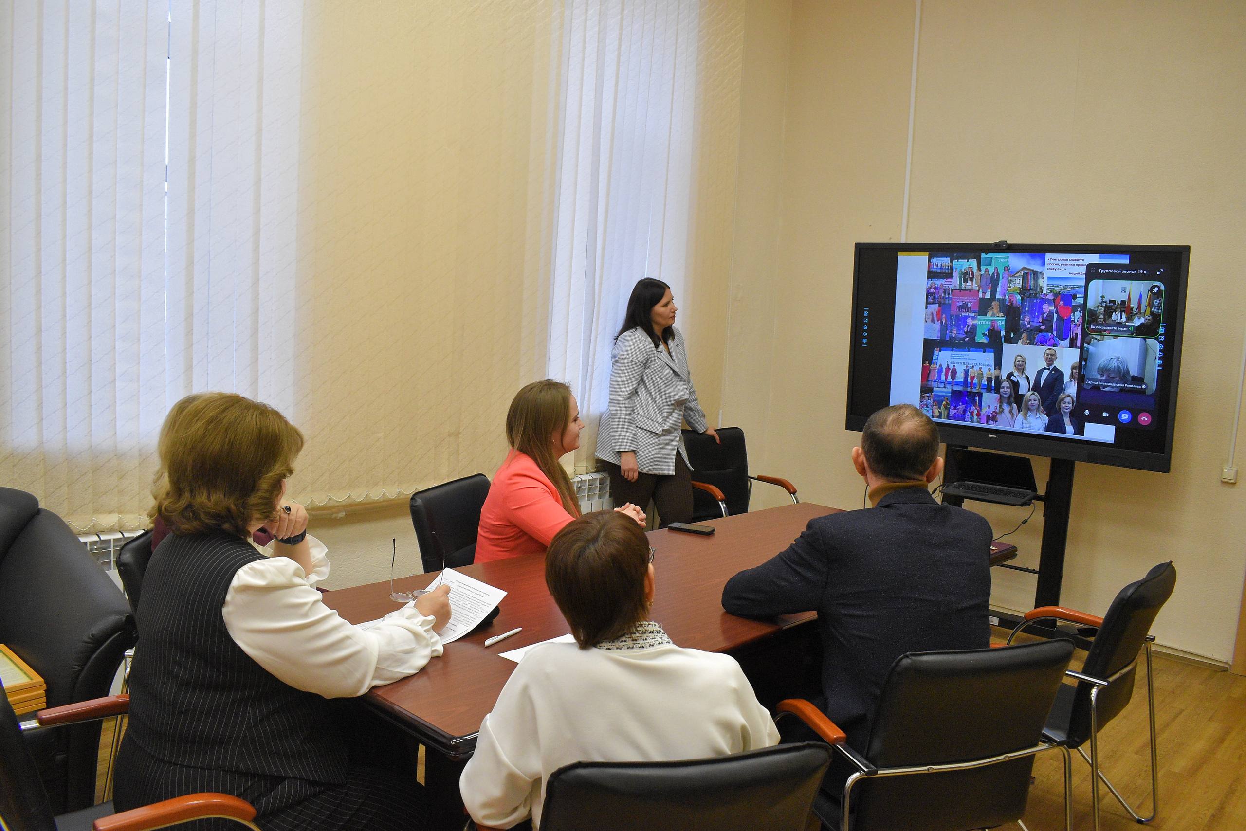 К главным педагогическим конкурсам страны присоединились 30 тверских педагогов К главным педагогическим конкурсам страны присоединились 30 тверских педагогов