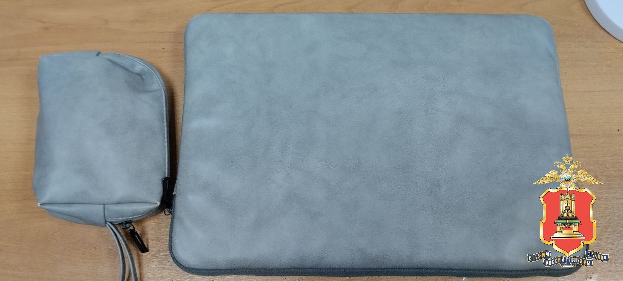 Торопецкие оперативники разыскали злоумышленника, похитившего чужие вещи в рейсовом автобусе Торопецкие оперативники разыскали злоумышленника, похитившего чужие вещи в рейсовом автобусе