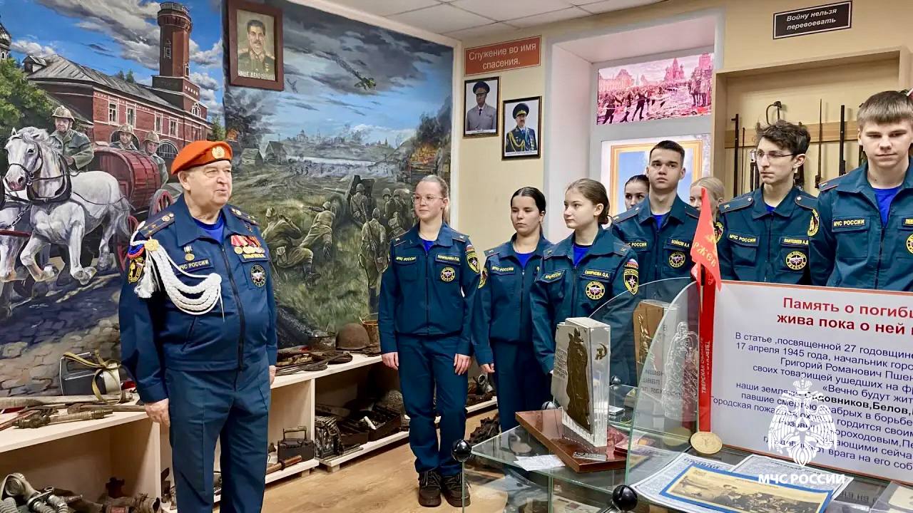 «Блокадный хлеб»: урок памяти для кадет и сотрудников МЧС России «Блокадный хлеб»: урок памяти для кадет и сотрудников МЧС России