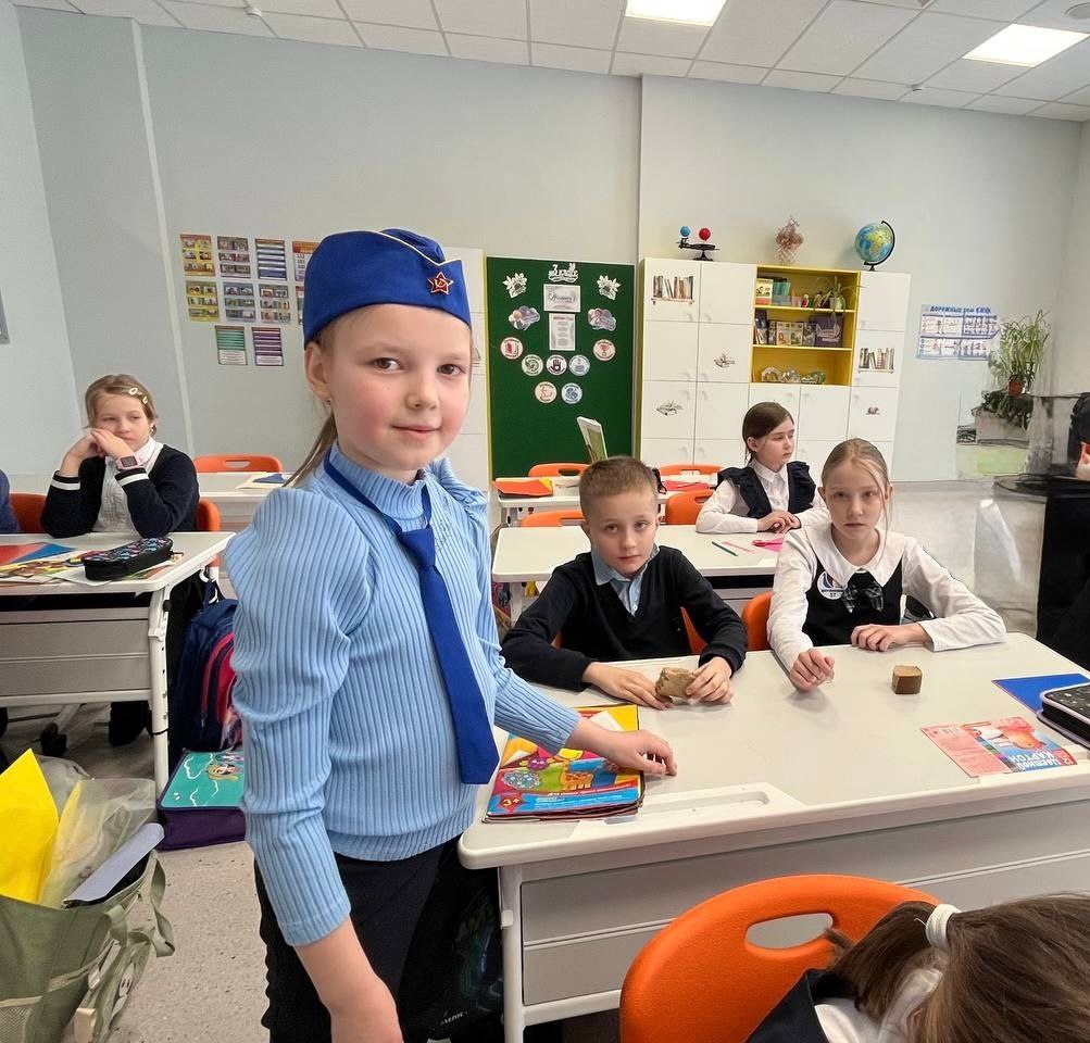 Отряд ЮИД «Маршрут57» принял участие в мероприятиях, посвящённых 27января — Дню полного освобождения Ленинграда от фашистской блокады Отряд ЮИД «Маршрут57» принял участие в мероприятиях, посвящённых 27января — Дню полного освобождения Ленинграда от фашистской блокады