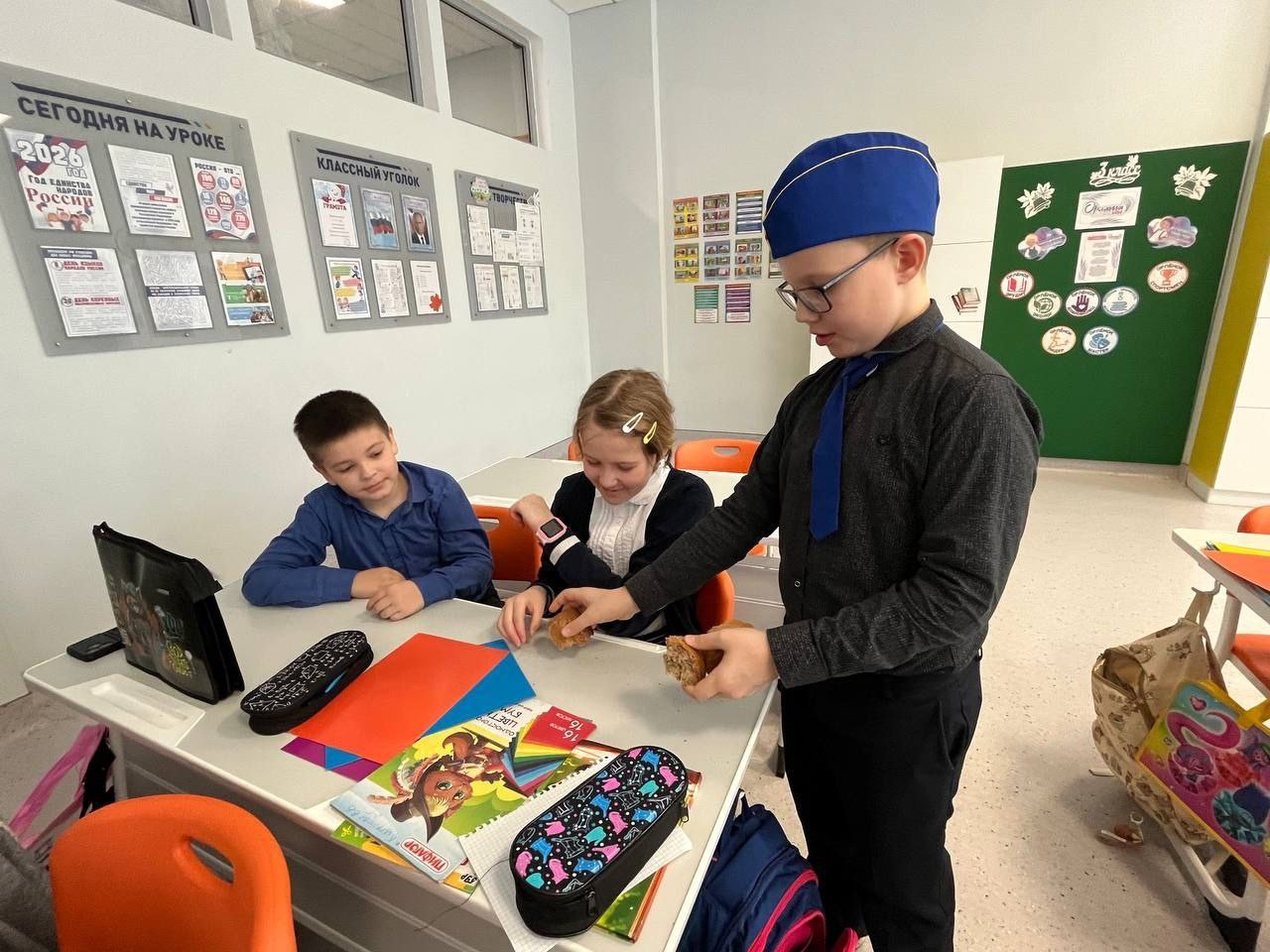 Отряд ЮИД «Маршрут57» принял участие в мероприятиях, посвящённых 27января — Дню полного освобождения Ленинграда от фашистской блокады Отряд ЮИД «Маршрут57» принял участие в мероприятиях, посвящённых 27января — Дню полного освобождения Ленинграда от фашистской блокады